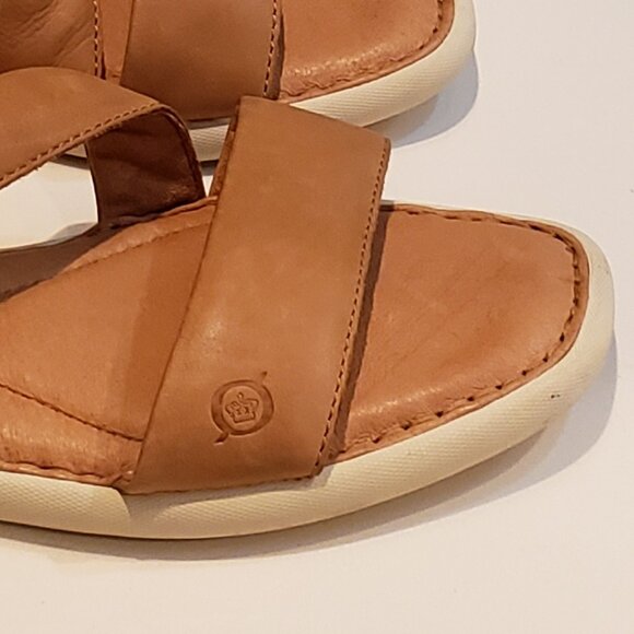 Born Rahway Leather Sandal with Cushioned footbed and straps - Picture 7 of 12